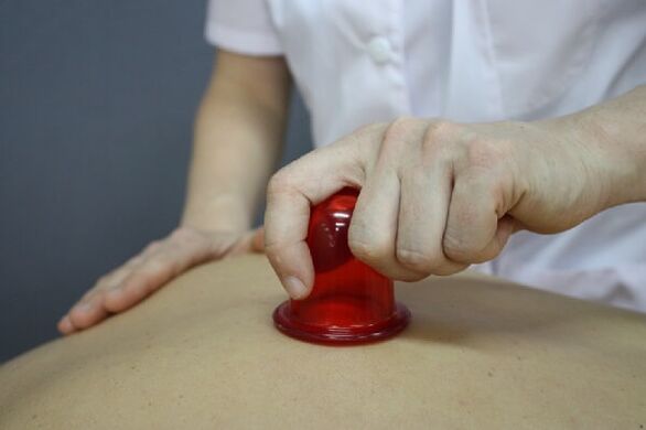 Spinal osteokondroz için kupa masajı