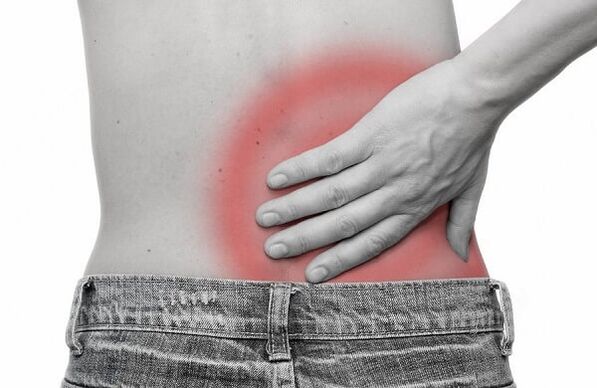Spinal osteokondroz nedeniyle bel ağrısı